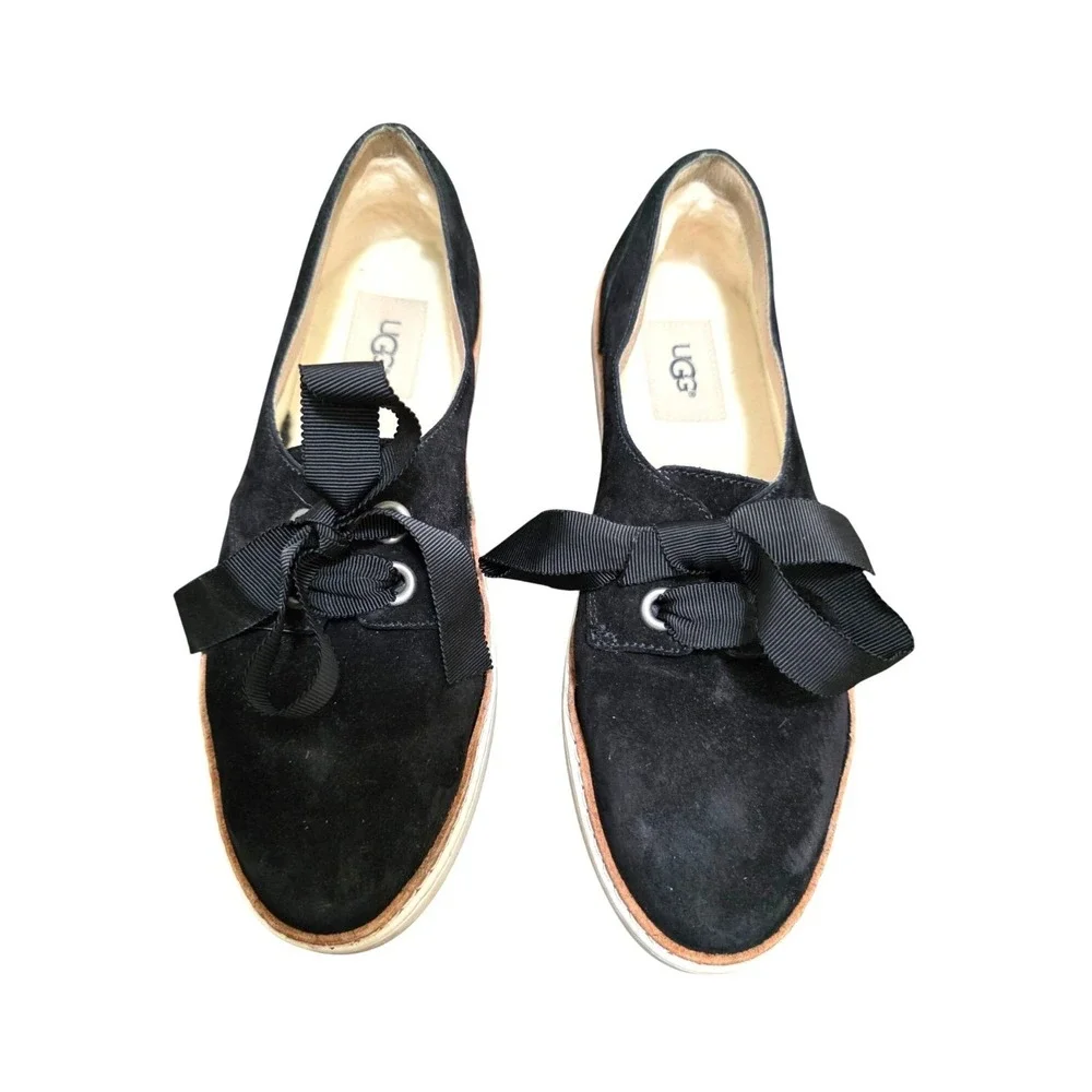 Ugg Women's Black Suede Lace-Up Flats Size 7.5 With Ribbon Detail‎